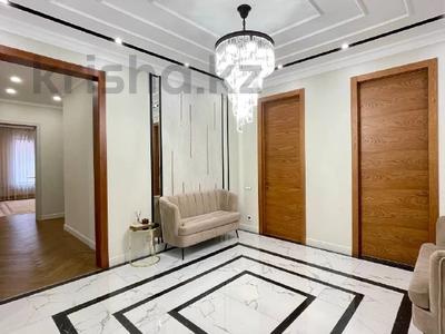 4-комнатная квартира · 205 м² · 4/9 этаж, Сауран за ~ 220 млн ₸ в Астане, Есильский р-н