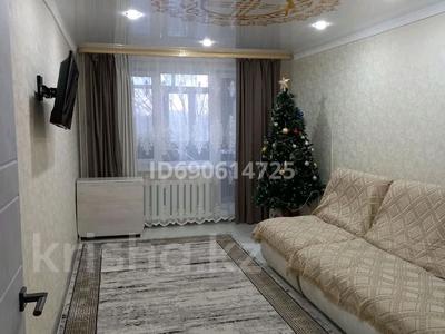 2-комнатная квартира, 49 м², 4/5 этаж, Шешембекова 1 — Шешембекова - Сатпаева за 14.4 млн 〒 в Экибастузе