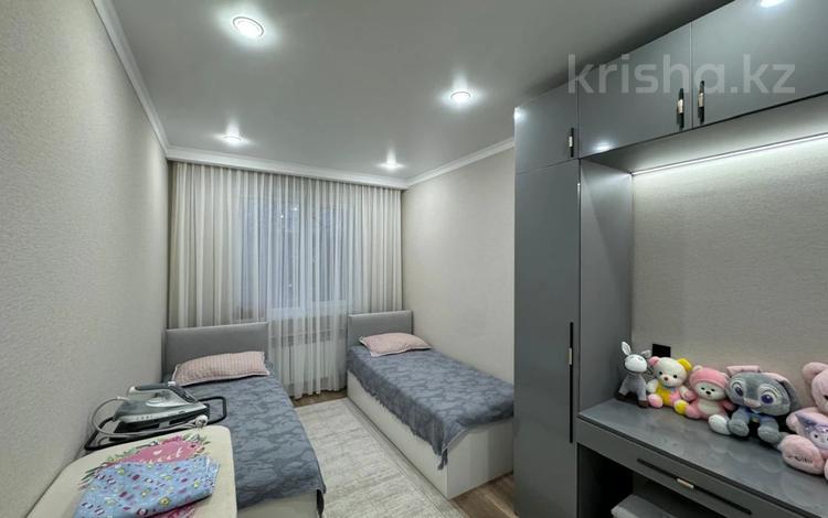 4-бөлмелі пәтер · 80 м² · 3/5 қабат, мкр Восток 10, бағасы: 42 млн ₸ в Шымкенте, Аль-Фарабийский р-н — фото 3