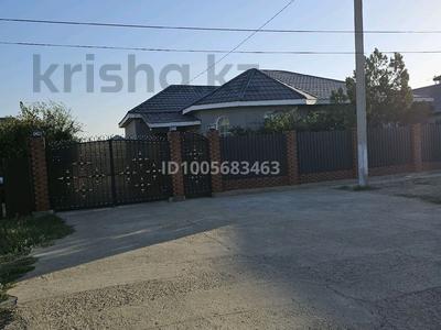 Отдельный дом · 5 комнат · 180 м² · 10 сот., мкр Рембаза, Карабутак 36 — Мини маркет Анар Жанар за 55 млн ₸ в Атырау