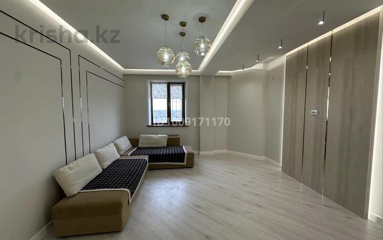 2-бөлмелі пәтер · 78 м² · 6/8 қабат, мкр Центральный, Валиханова 21, бағасы: 36 млн ₸ в Атырау — фото 17
