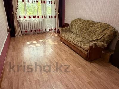 2-комнатная квартира · 48 м² · 2/5 этаж, Майкудук, 16й микрорайон 17 за 11 млн ₸ в Караганде, Алихана Бокейханова р-н