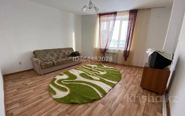 1-комнатная квартира, 47.9 м², 6 этаж помесячно, Самал 94 за 95 000 〒 в Уральске — фото 2
