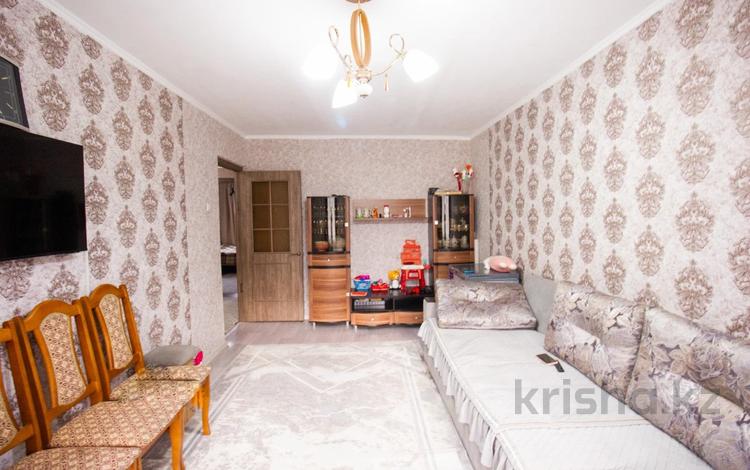 3-комнатная квартира, 61.8 м², 1/6 этаж, Самал 24