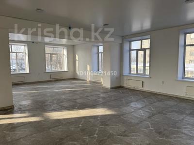Свободное назначение, офисы, магазины и бутики, общепит, салоны красоты, фитнес и спорт, медцентры и аптеки, образование, развлечения, конференц-залы, кабинеты и рабочие места, студии · 250 м² за 1 млн 〒 в Семее