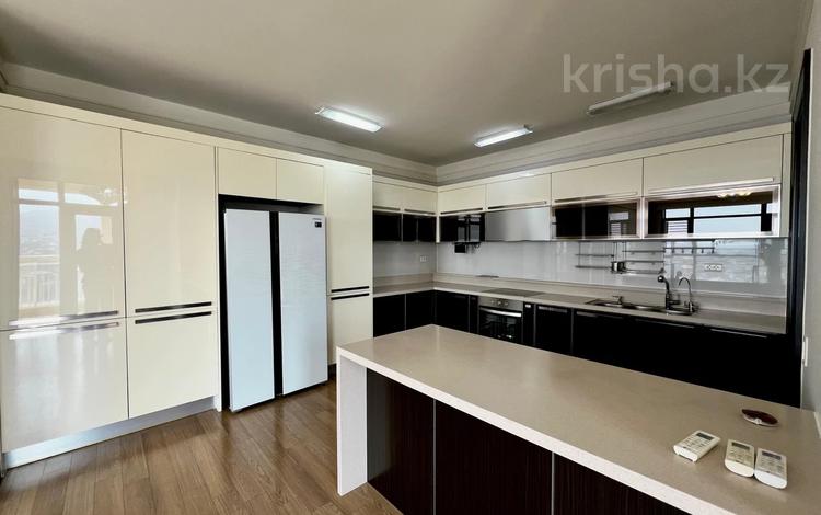 4-бөлмелі пәтер · 155 м² · 14/21 қабат, Аскарова 8, бағасы: 151 млн ₸ в Алматы, Ауэзовский р-н — фото 2