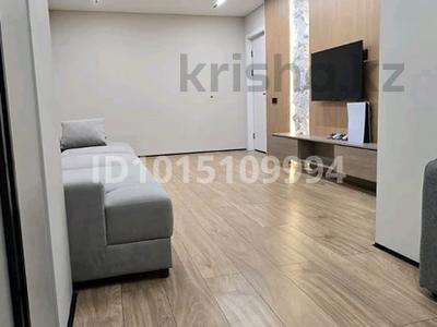 2-бөлмелі пәтер · 60 м² · 1/5 қабат, 11-шағынаудан 213в — Угол улиц ельшибек батыра и Валиханова, бағасы: 35 млн ₸ в Шымкенте, Енбекшинский р-н