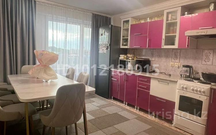 3-бөлмелі пәтер · 85 м² · 7/10 қабат, Казыбек би 7/3, бағасы: 40 млн ₸ в Усть-Каменогорске — фото 2
