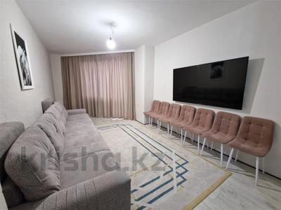 2-комнатная квартира · 74 м² · 1/12 этаж, мкр Юго-Восток, Республики — Ледовый дворец спорта "Караганда-Арена", Карагандинская городская мечеть №1 за 28 млн ₸ в Казыбек би р-н