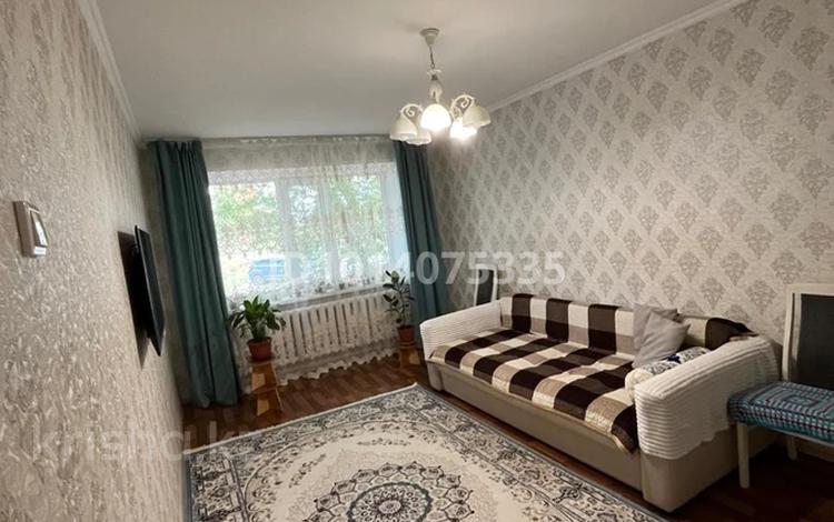 3-комнатная квартира · 61 м² · 1/5 этаж, 9 мкр 13 за 10.5 млн ₸ в Степногорске — фото 2