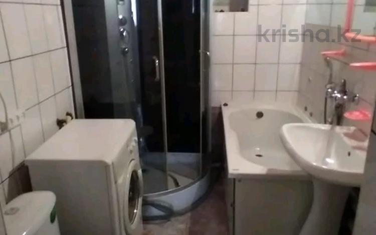 2-бөлмелі пәтер · 60 м² · 1/1 қабат, Аягана шажимбаева 131, бағасы: 130 000 ₸ в Петропавловске — фото 2