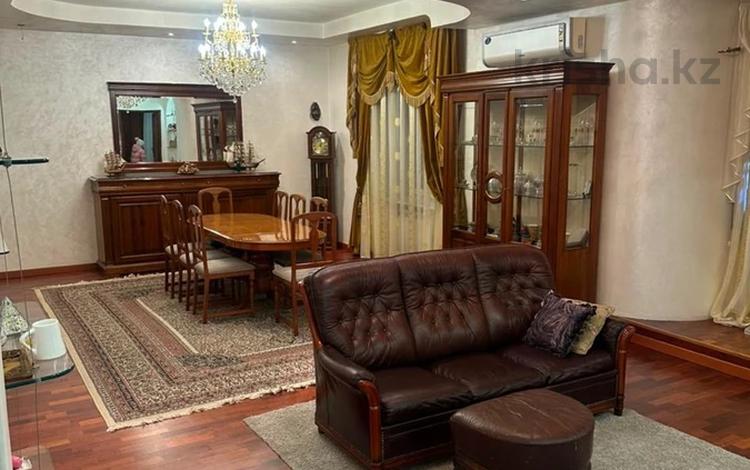 4-комнатная квартира · 136 м² · 2/4 этаж, Абылай хана 96 за 800 000 ₸ в Алматы, Алмалинский р-н — фото 2