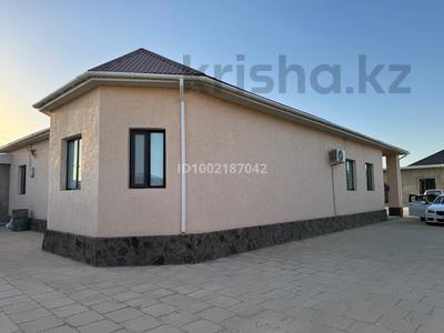 Жеке үй · 5 бөлме · 220 м² · 10 жүзд., Рахат 3 25 көше 183, бағасы: 45 млн ₸ в Жанаозен