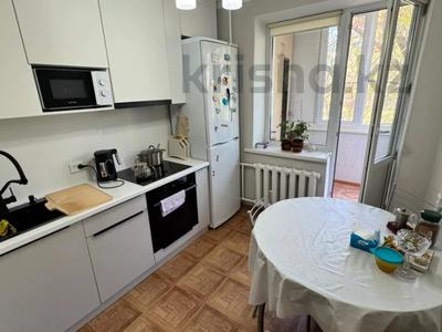 3-бөлмелі пәтер · 56 м² · 2/5 қабат, Камзина 20, бағасы: 15.5 млн ₸ в Аксу