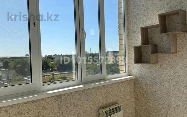 2-бөлмелі пәтер · 60 м² · 4/5 қабат, 4 ш/а 27/2, бағасы: 120 000 ₸ в Уральске, мкр 4 — фото 2