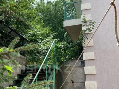Отдельный дом · 7 комнат · 300 м² · 9 сот., мкр Каменское плато за 90 млн ₸ в Алматы, Медеуский р-н