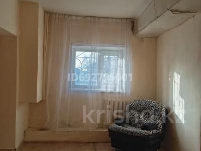 2-комнатная квартира, 40 м², 1 этаж помесячно, Окжетпес 41 — 5 поликлиника за 80 000 〒 в Астане, Сарыарка р-н