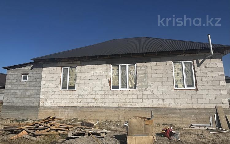 Жеке үй · 4 бөлме · 150 м² · 10 жүзд., Көктал ш/а — Шалқар көшесінің жанында. Аружан магазинінің артқы жағы, бағасы: 35 млн ₸ в Талдыкоргане, мкр Коктал — фото 2