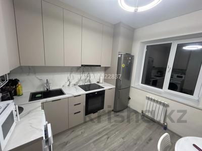 2-бөлмелі пәтер · 55 м² · 5/10 қабат, Илияса Есенберлина 46, бағасы: 32 млн ₸ в Усть-Каменогорске, Ульбинский