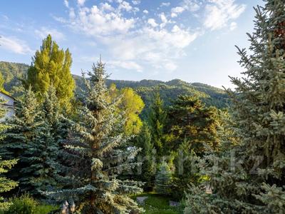 Отдельный дом · 7 комнат · 1300 м² · 48 сот., Керей-Жанибек хандар улица 197 за 5.5 млрд 〒 в Алматы, Медеуский р-н