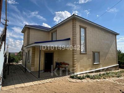 Жеке үй · 5 бөлме · 226 м² · 10 жүзд., Султан Бейбарыс 59, бағасы: 45 млн ₸ в Актобе, жилой массив Акжар-2