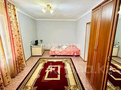 1-комнатная квартира · 40 м² · 2/5 этаж, 14-й мкр 25 — Возле море рядом торговый центр Астана за 8 000 〒 в Актау