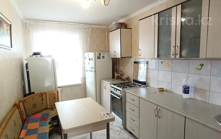 3-бөлмелі пәтер · 65 м² · 8/9 қабат, 2 ш/а., Молдагулова, бағасы: 21 млн ₸ в Актобе, мкр 8 — фото 2