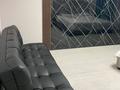 1-комнатная квартира · 45 м² · 1/5 этаж, Кердеры 127/1 — Льва Толстого за 12 000 ₸ в Уральске, мкр Школьник — фото 4