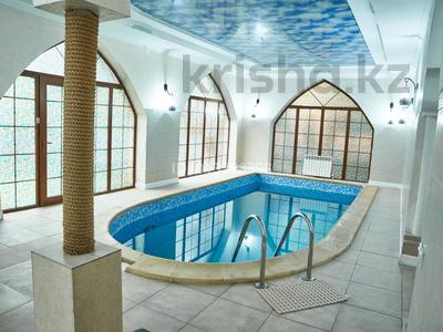 Дом · 4 комнаты · 700 м², Луч востока 362 за 200 000 ₸ в 