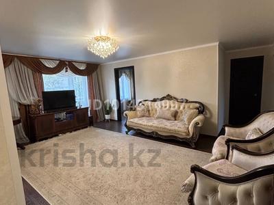 3-бөлмелі пәтер · 56 м² · 3/5 қабат, Парковая 94 — Двор моя семья магазин, бағасы: 13.9 млн ₸ в Рудном