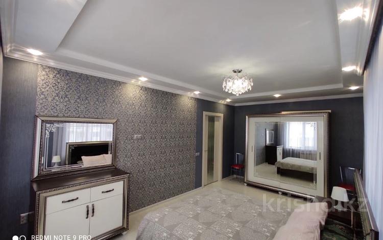 2-комнатная квартира · 82 м² · 5/9 этаж, мкр Кадыра Мырза-Али 30/2 — улица Правдухина за 16 000 ₸ в Уральске — фото 86