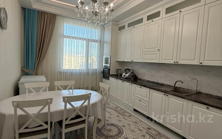 4-комнатная квартира · 125 м² · 11/13 этаж, Жумекен Нажимеденов 12 за ~ 85 млн ₸ в Астане, Сарайшык р-н — фото 2