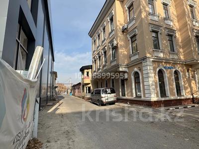 Часть дома · 10 комнат · 70 м² · 5 сот., Рудный 2 — Муз тау тойхана бывшие Нариманова за 50 млн 〒 в Шымкенте, Туран р-н