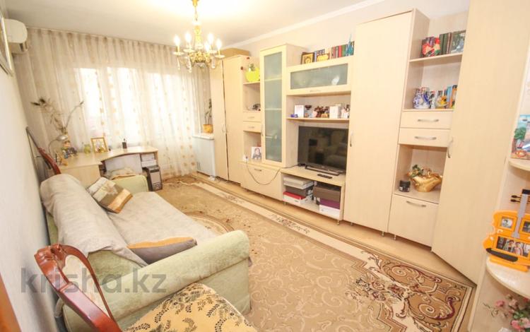 3-комнатная квартира, 62 м², мкр Аксай-2 1 за 31 млн 〒 в Алматы, Ауэзовский р-н — фото 2