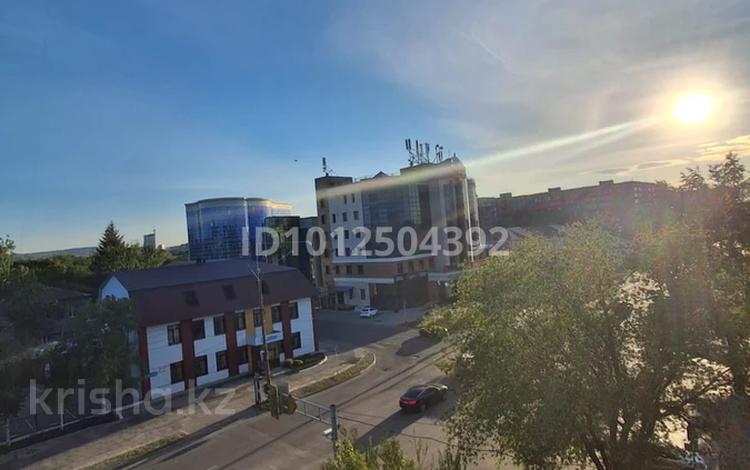 3-комнатная квартира · 60 м² · 5/9 этаж, Бурова 6 — На против бизнес центра Султан,супермаркет Волна за 16 000 ₸ в Усть-Каменогорске — фото 9