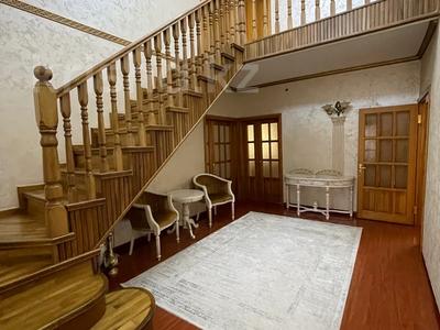 Дом · 9 комнат · 250 м², Маргулан 11 — Байтурсынова,Рыскулова за 70 000 〒 в Шымкенте, Аль-Фарабийский р-н