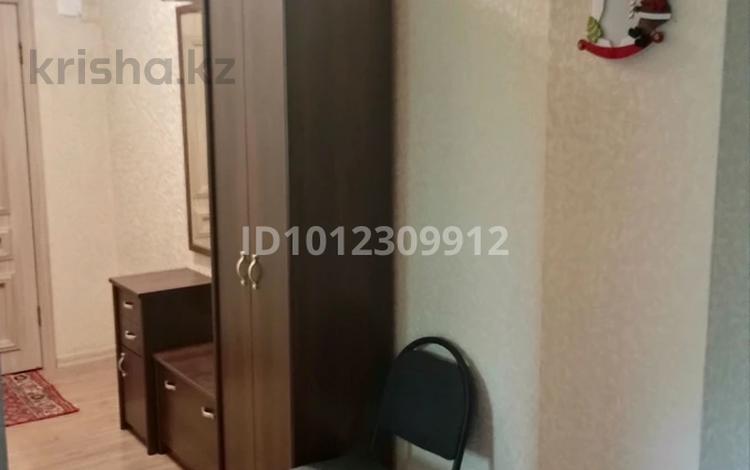 2-бөлмелі пәтер · 60 м² · 3/5 қабат, ул. Байтурсынова 98/2, бағасы: 18 000 ₸ в Алматы, Бостандыкский р-н — фото 2