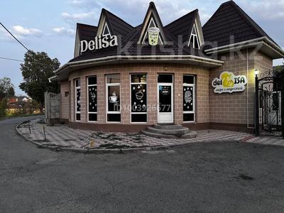 Магазины и бутики, общепит · 100 м² за 300 000 ₸ в Таразе, мкр Акбулым