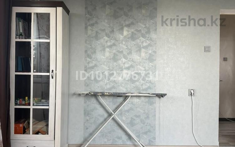 2-комнатная квартира · 53.4 м² · 10/12 этаж, мкр Аксай-1А 8 за 33 млн ₸ в Алматы, Ауэзовский р-н — фото 2