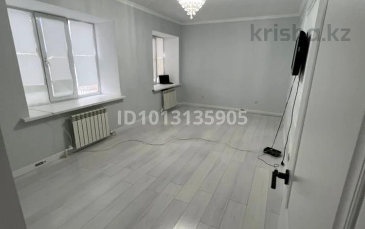 1-комнатная квартира · 42 м² · 1/9 этаж, жилой массив Есет Батыр, 2микрорайон 25 за 12 млн ₸ в Актобе — фото 2