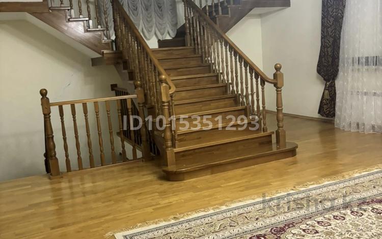 Отдельный дом · 4 комнаты · 600 м² · 12 сот., мкр Мунайшы, 6 131 за 100 млн ₸ в Атырау — фото 2