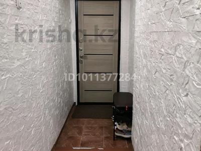 2-комнатная квартира · 52 м² · 2/9 этаж, Майкудук, Майкудук, 15й микрорайон 37 за 14.5 млн ₸ в Караганде, Алихана Бокейханова р-н