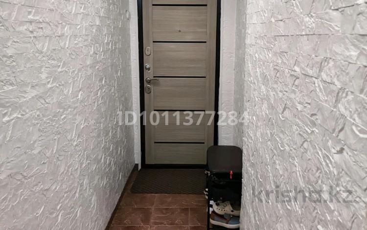 2-комнатная квартира · 52 м² · 2/9 этаж, Майкудук, Майкудук, 15й микрорайон 37 за 14.5 млн ₸ в Караганде, Алихана Бокейханова р-н — фото 2