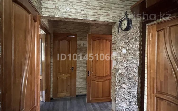 2-комнатная квартира · 62 м² · 2/5 этаж, мкр Сайрам , Еримбетова 32б — Возле №65 школы за 180 000 ₸ в Шымкенте, Аль-Фарабийский р-н — фото 2