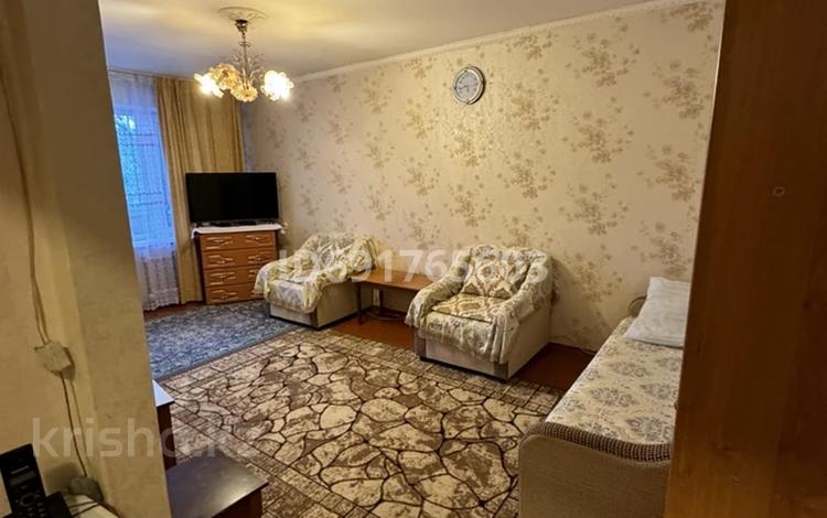 1-комнатная квартира, 33 м², 4/5 этаж помесячно, мкр Орбита-1 18