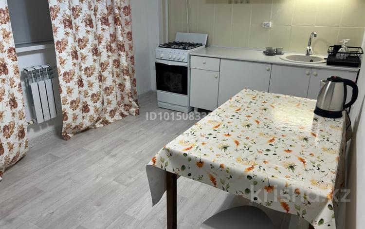 2-бөлмелі пәтер · 54 м² · 3/7 қабат, 10 18, бағасы: 150 000 ₸ в Аксае — фото 2