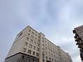 Кеңселер, дүкендер мен бутиктер, қоймалар, сұлулық салондары, монша, қонақ үй және демалыс орындары, медорталықтар мен дәріханалар, білім орталықтары, ойын-сауық · 72.1 м², бағасы: 12.7 млн ₸ в Актау, 32В мкр