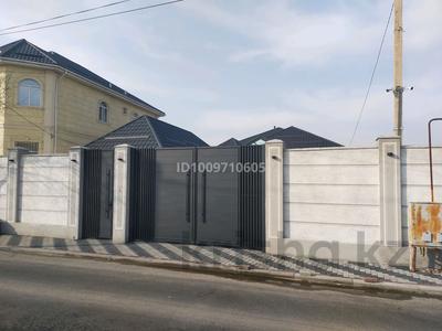 Отдельный дом · 6 комнат · 190 м² · 7 сот., Ш. Сакиев 53 — ул Пушкина, ул Ш. Сакиев за 65 млн 〒 в Таразе