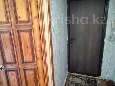 3-комнатная квартира · 50 м² · 2/5 этаж, Камзина 11 за 7 млн ₸ в Аксу