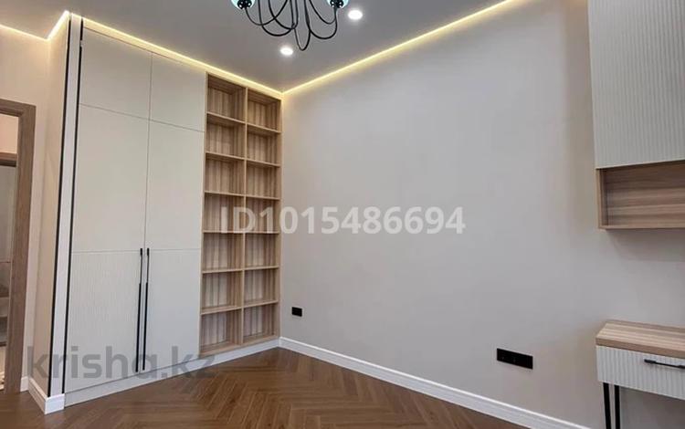 3-бөлмелі пәтер · 60 м² · 6/12 қабат, Казыбек би 41/1, бағасы: 48.2 млн ₸ в Астане, Нура р-н — фото 2